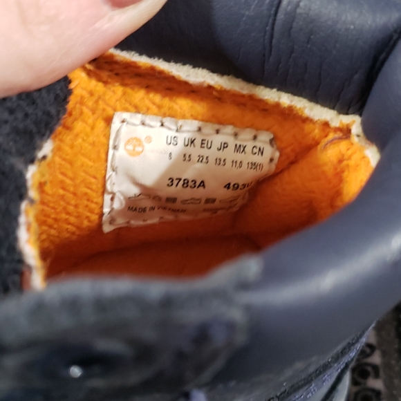 Little Boy Timberlands - Picture 3 of 5